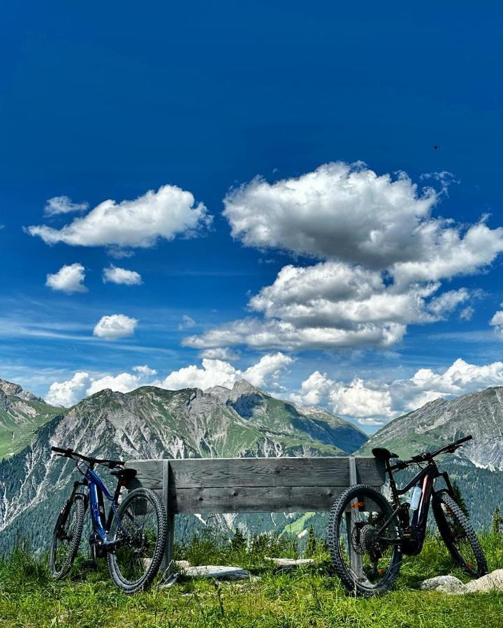 Haus St. Martin Hotell Klosterle am Arlberg Eksteriør bilde