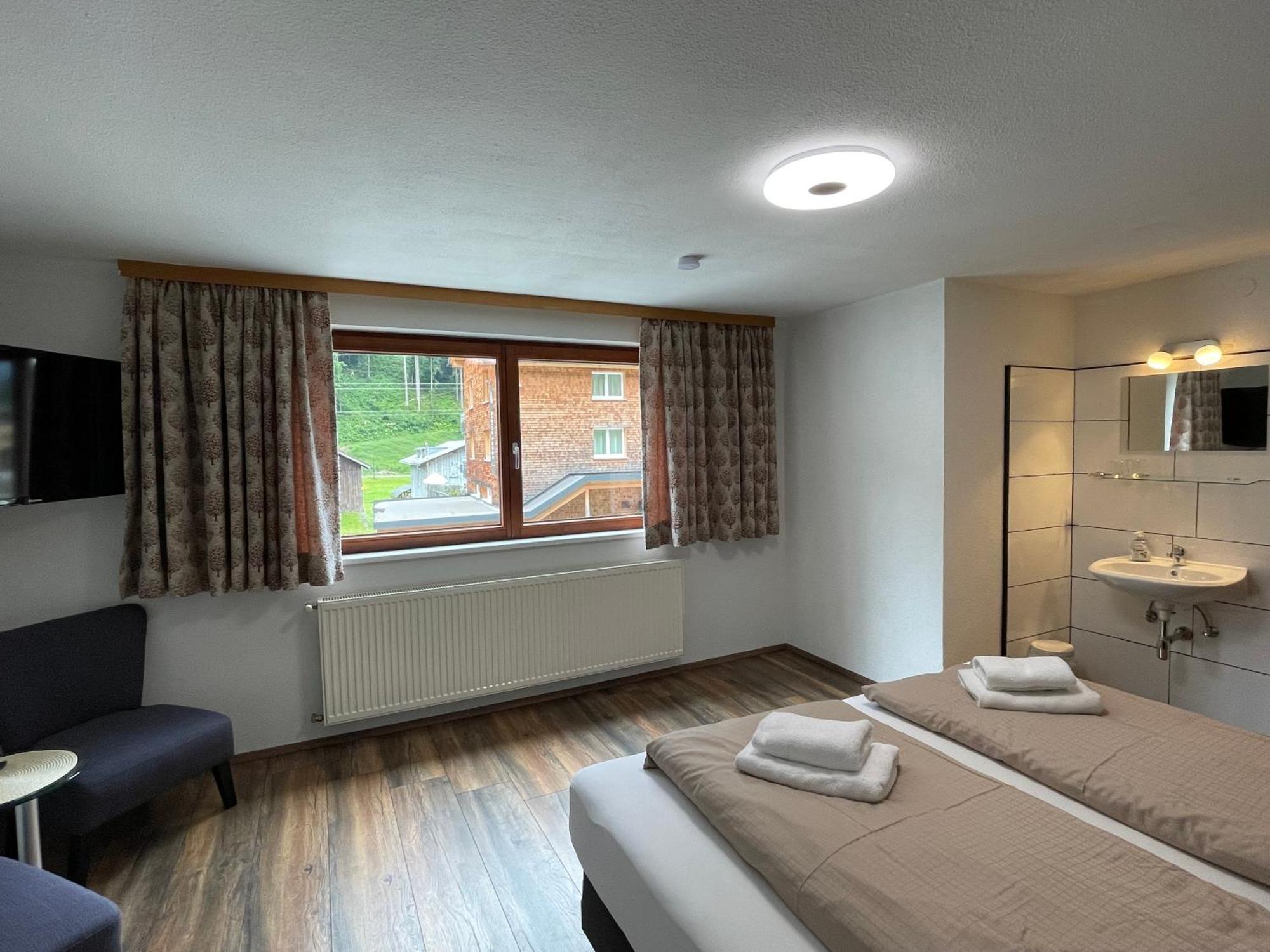 Haus St. Martin Hotell Klosterle am Arlberg Eksteriør bilde
